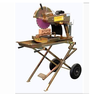La coupe électrique de brique de machine a vu