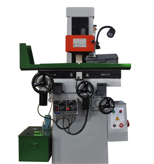 Broyeur universelle Machine de Reliable Structure Universal de broyeur de la commande numérique par ordinateur MD618 0