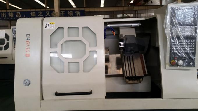 Effilez la commande numérique par ordinateur extérieure en métal tournant le tour programmable en métal de 340mm 0
