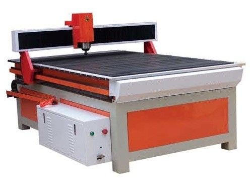 Découpeuse en bois de commande numérique par ordinateur d'axe de commande numérique par ordinateur de la machine simple 380V de routeur