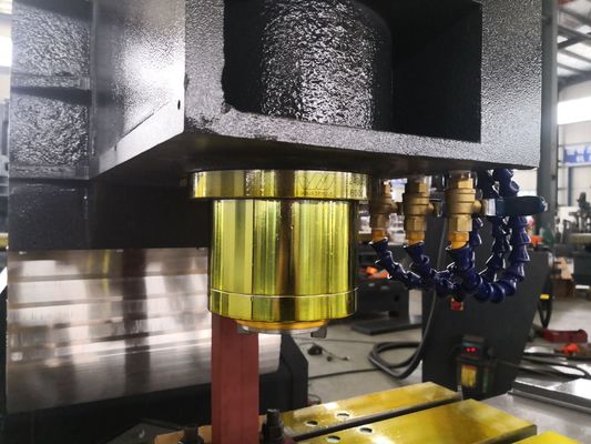 Métal fonctionnant le centre de fraisage et de forage vertical de commande numérique par ordinateur de la machine ROHS de commande numérique par ordinateur
