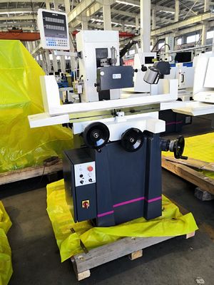Machine de rectification superficielle de selle