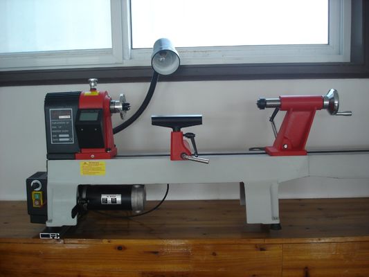 Certification facile d'OIN de Mini Wood Lathe Carving Machine de changement de vitesse