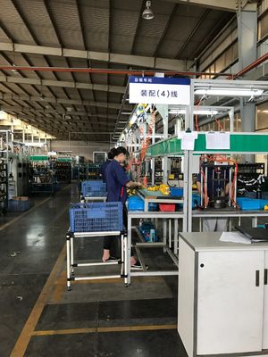 Type Mini Circular Saw Cordless Metal de DIY coupant la couleur personnalisable